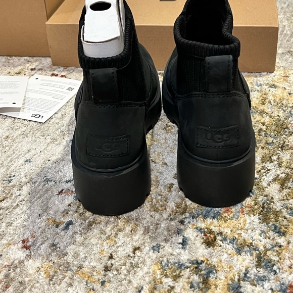 Ugg Black Ballard Chelsea Boot Suede - Picture 5 of 8